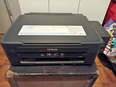 Impresora Epson L210 multifunción 1 background
