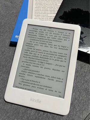 E-reader Kindle 10 generación 8gb blanco con pantalla de 6” (2022) 4 background