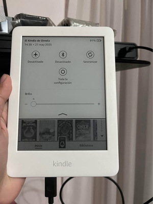 E-reader Kindle 10 generación 8gb blanco con pantalla de 6” (2022) 2 background