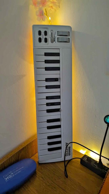 Controlador Midi Akm320 2 background